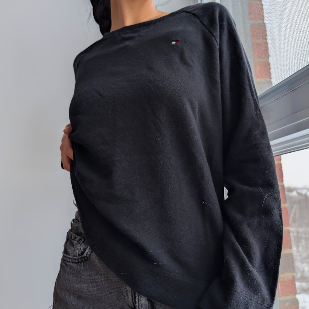 Tommy Hilfiger Black Crewneck